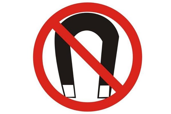 防磁抗干扰的国产工控机箱尺寸一般为19英寸标准机架