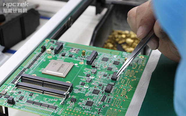 在金融发展领域,嵌入式主板有什么优点?(图1) 在金融发展领域,嵌入式主板有什么优点?(图1)