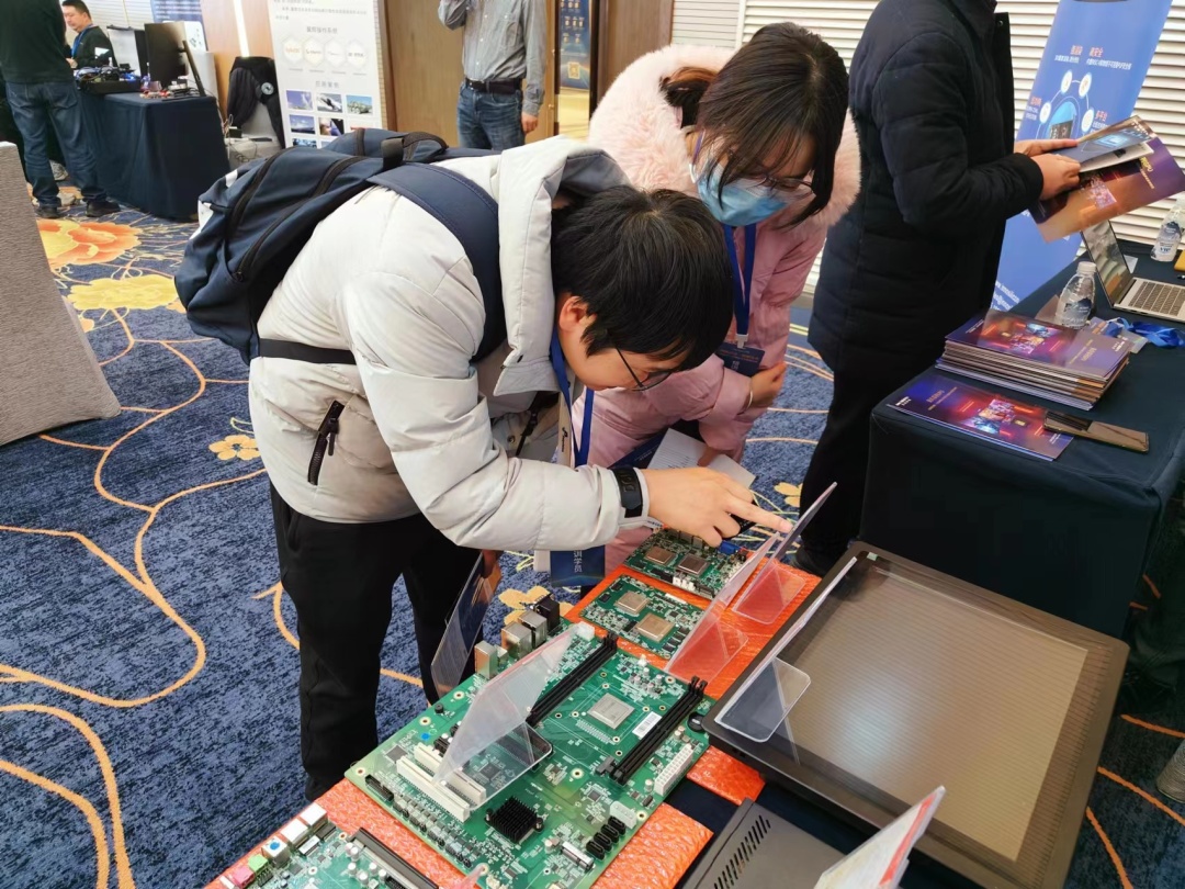 腾珑灵动 赋智未来——v88体育受邀参展2023飞腾嵌入式赋能培训大会成都站(图6) c000853efa4c7c00d6b54bad07aa5c0.jpg